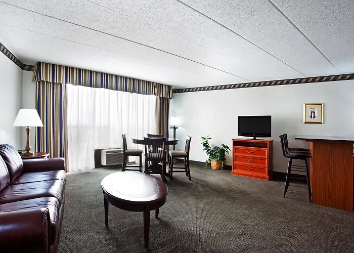 I-90&rt 20 State St By Ihg Hotel 3*