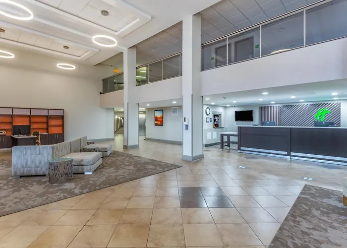 Hotel I-90&rt 20 State St By Ihg Rockford